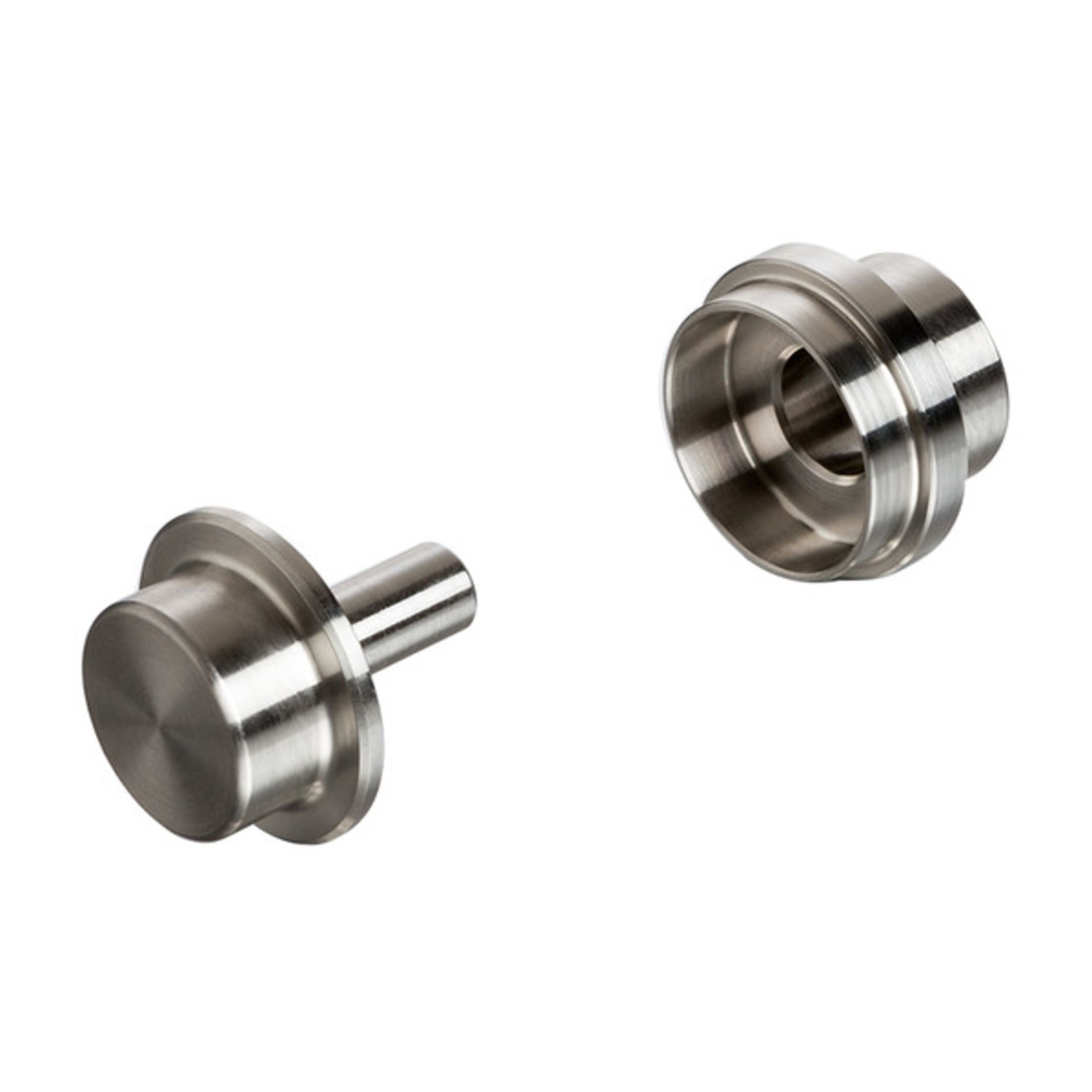Tacx E-Thru Trainer Axles For Classic Trainers | Garmin
